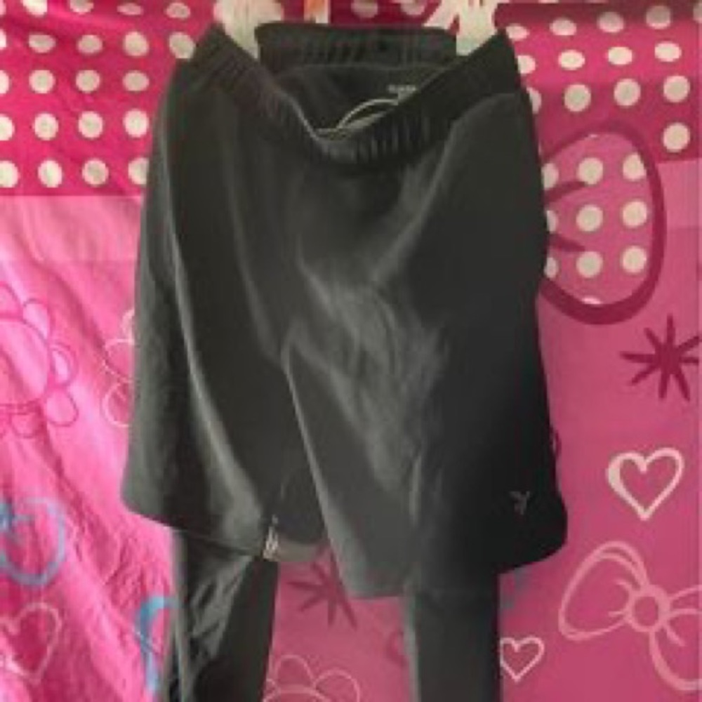 Boys size 6/7 old navy shorts w leggings attached.  *read description